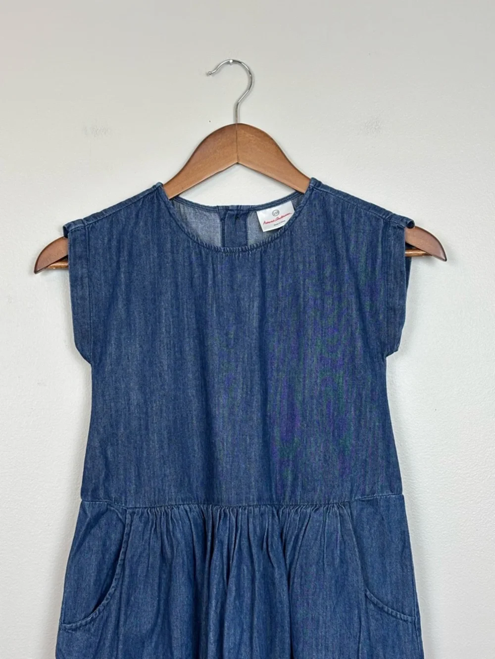 Hanna‎ Andersson Dress Girls 110 US 5 Blue Play Alot Denim Chambray Button Back